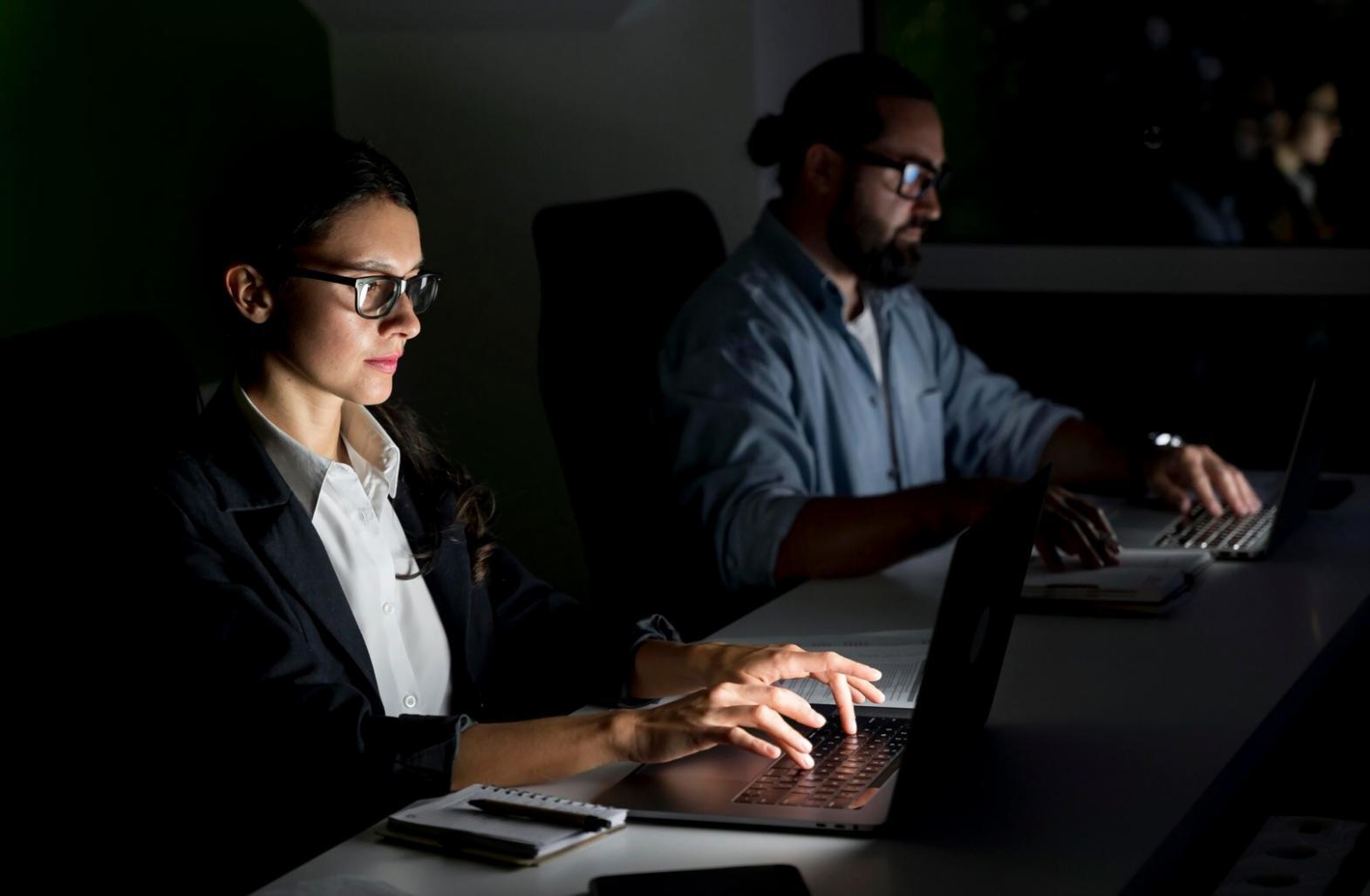 Moderne Finanzmodellierungstools und Arbeitsumgebung bei Enlyatiivara